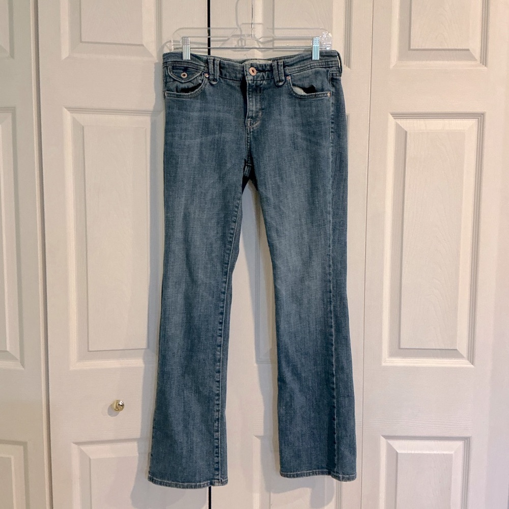 🐸🐸🐸 Old Navy Mid-Rise Blue Denim Jeans - Size 8
